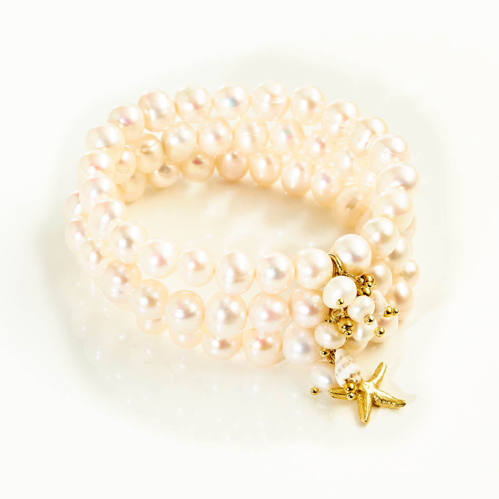 Süßwasserperlen Armband 3-reihig mit Seestern in Gold – edler Schmuck