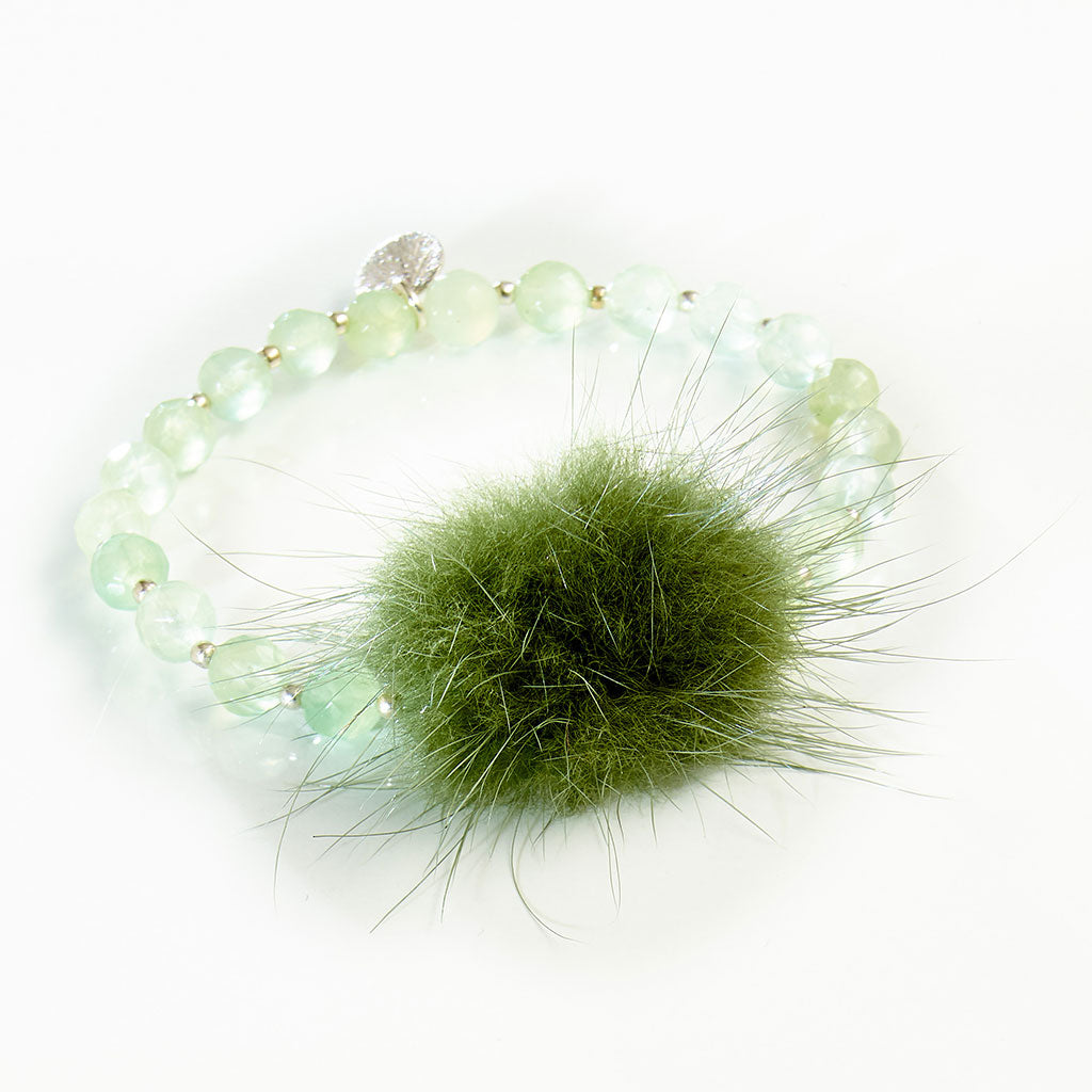 LIGHT GREEN FLUFFY Deluxe Armband
