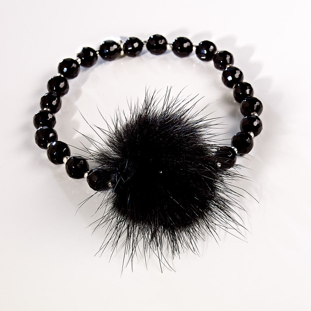 BLACK FLUFFY Deluxe Armband