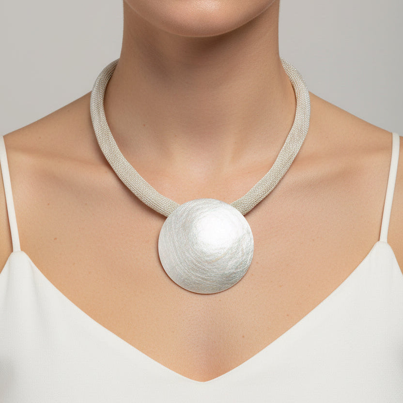 Lurex Silberscheibe Collier