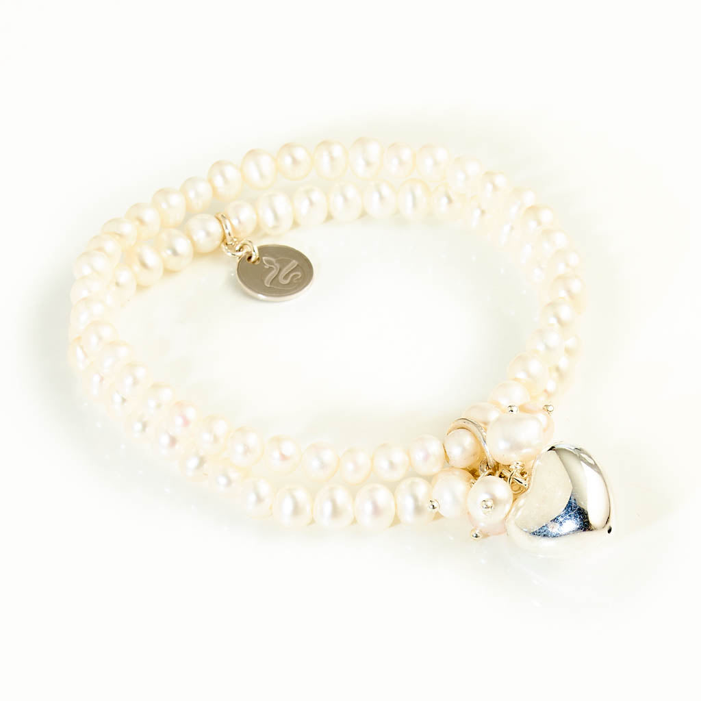 POMPOM HERZ Armband zweireihig - weiße Süßwasserperlen