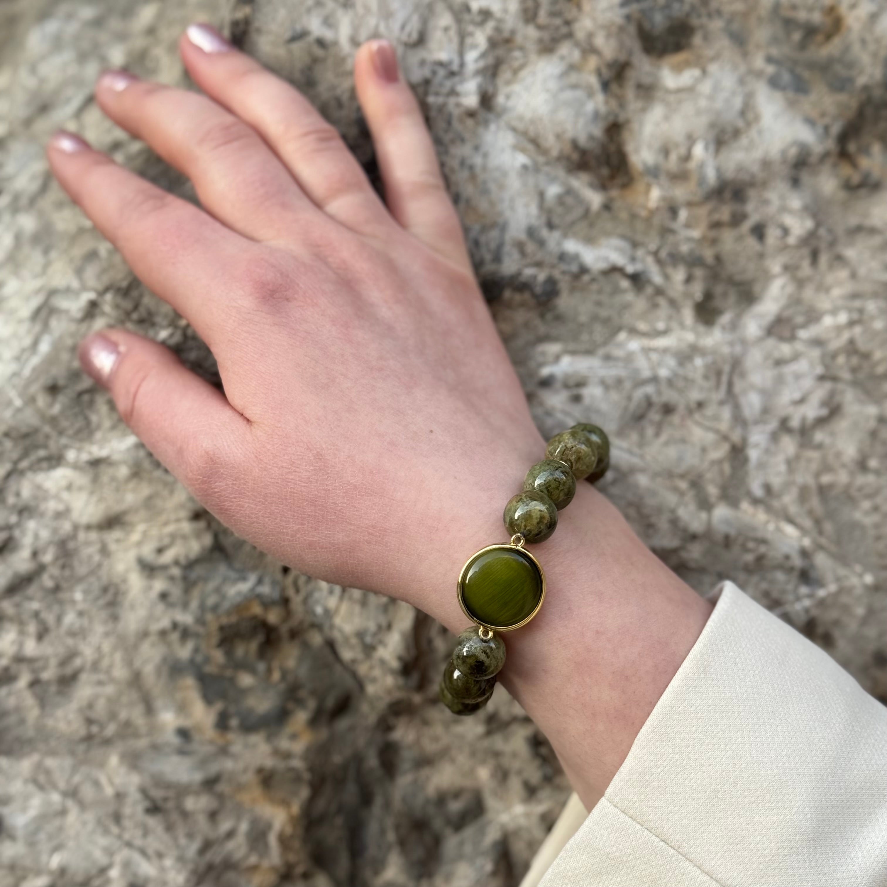 Caramelli Armband Oliv Green – grüner Granat & Italienischer Crystal mit Goldakzenten