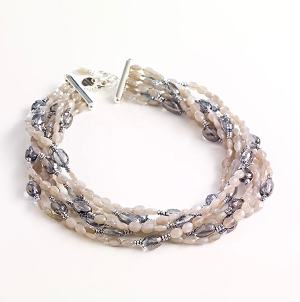 Frozen Grey Collier